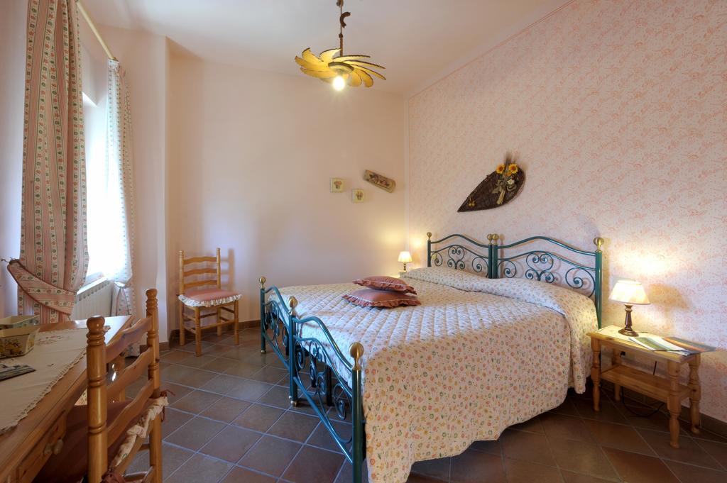 Agriturismo Podere Poggio Ai Cieli San Gimignano Room photo