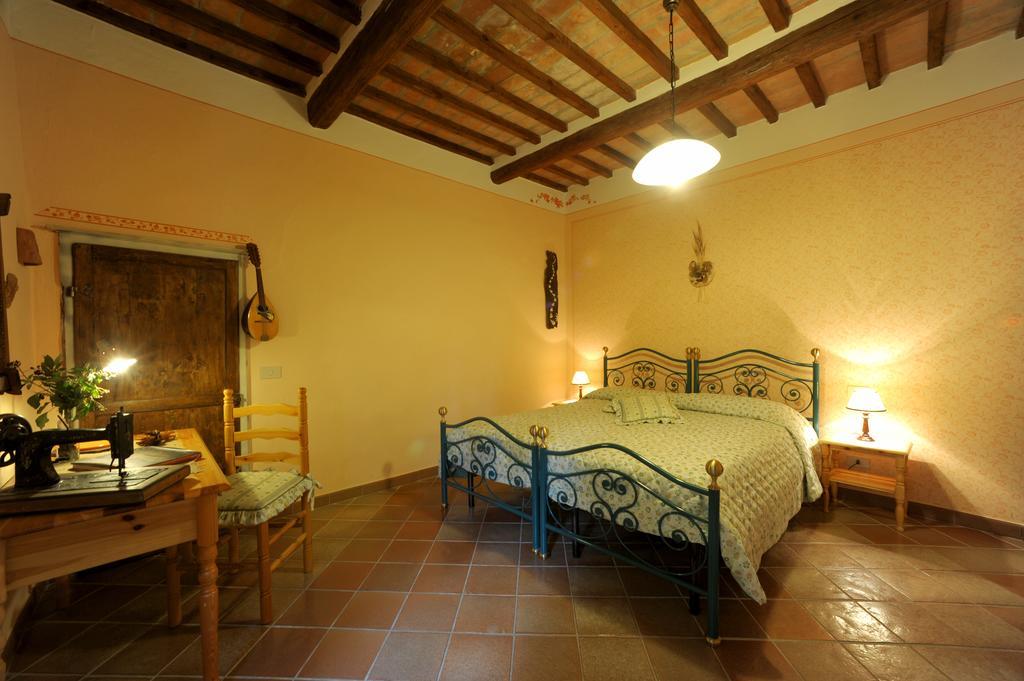 Agriturismo Podere Poggio Ai Cieli San Gimignano Room photo